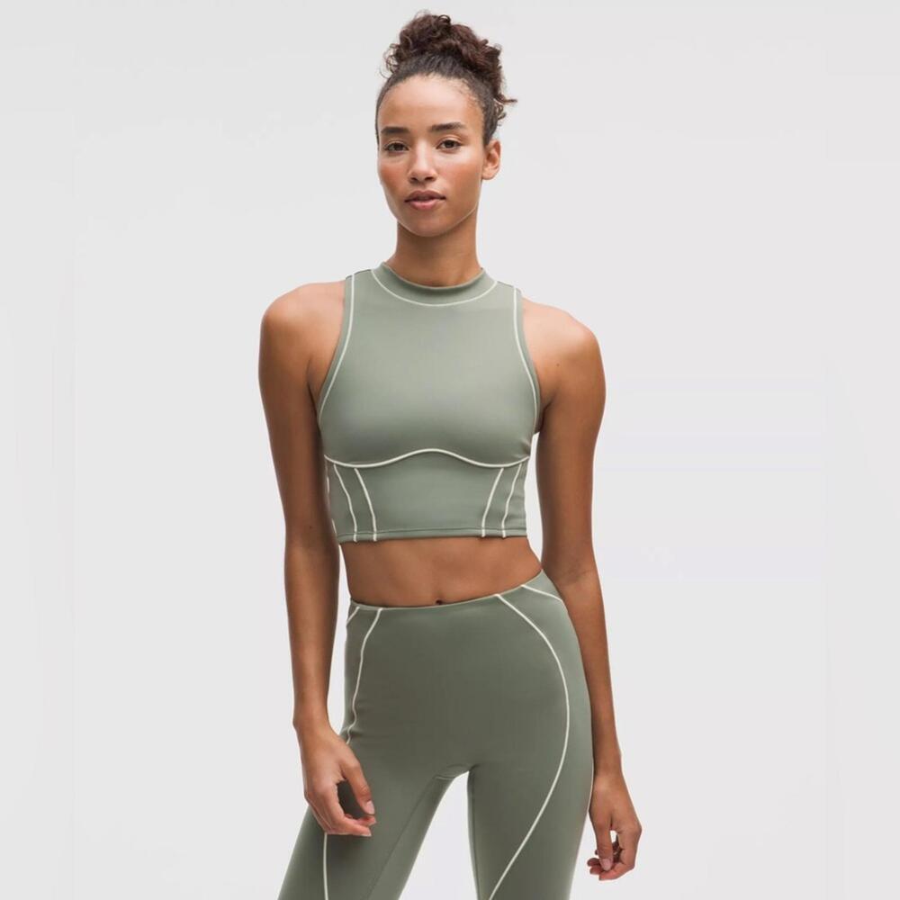 🆕💚 Lululemon Ultralu Contour-Seam Cropped Tank Top - Willow Leaf
